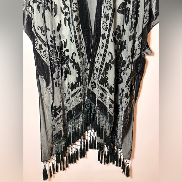 Free People Nightbird Velvet Fringe Kimono Duster Green One Size - Picture 4 of 9